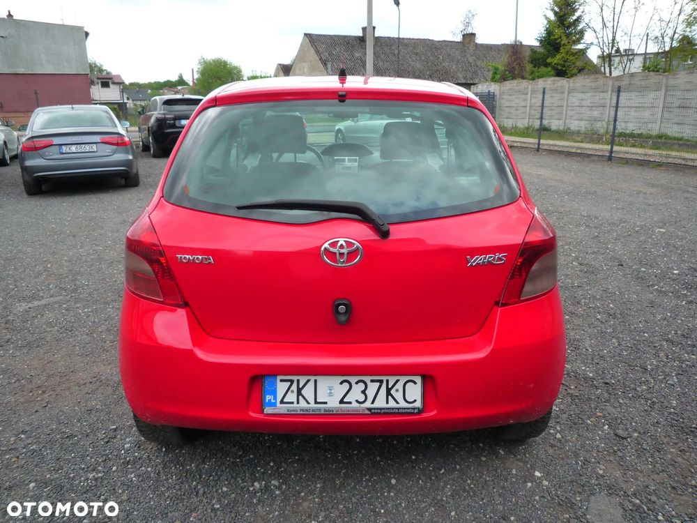 Toyota Yaris 1.4 D-4D Cool - 8