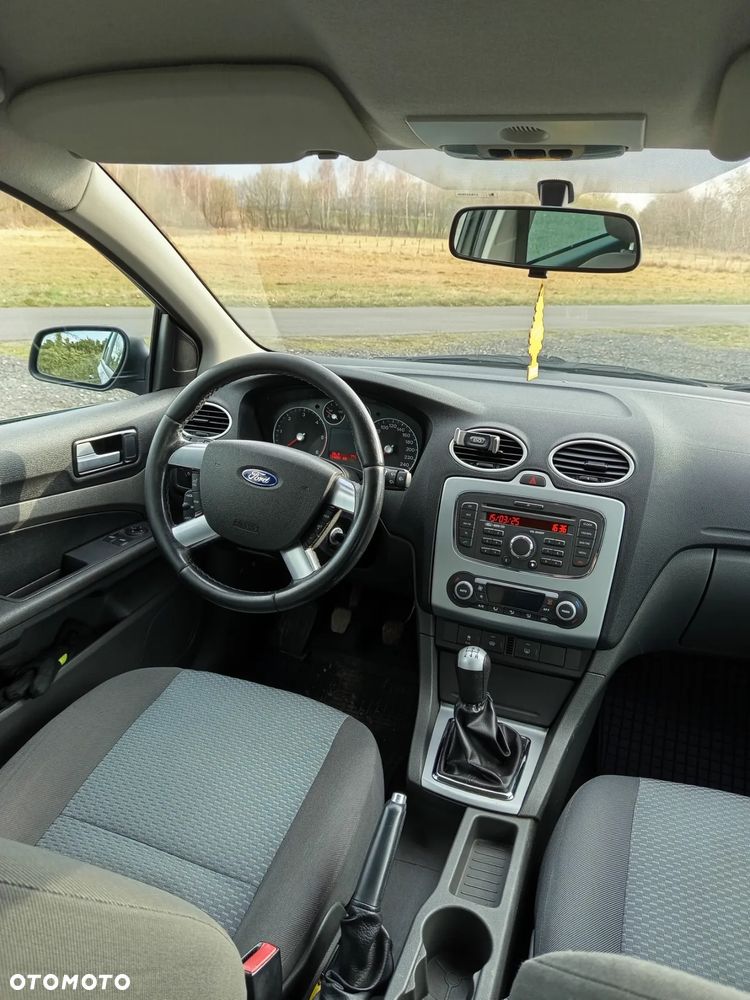 Ford Focus 1.6 TDCi Ambiente DPF - 18