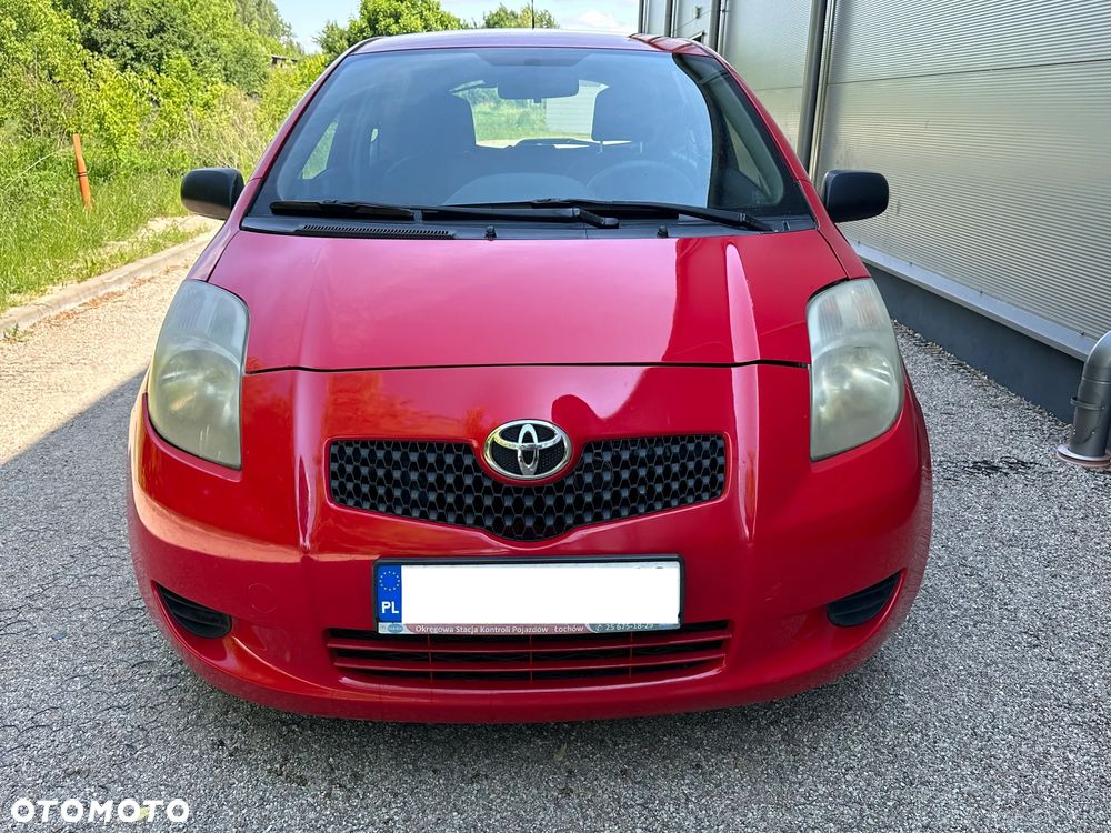 Toyota Yaris 1.0 VVT-i Sol - 2