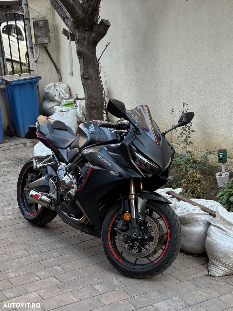Honda CBR 650R - 5