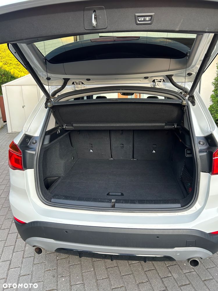 BMW X1 xDrive20d Advantage - 8
