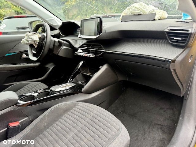 Peugeot 208 e-208 50kWh Style - 28