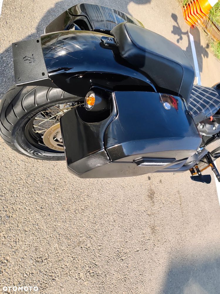 Harley-Davidson Softail Street Bob - 25