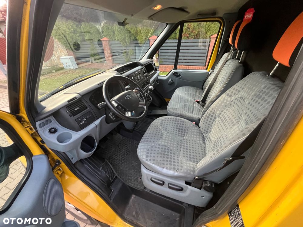 Ford Transit - 10