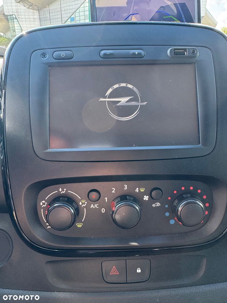 Opel Vivaro L2H1 2,9t Edition - 12