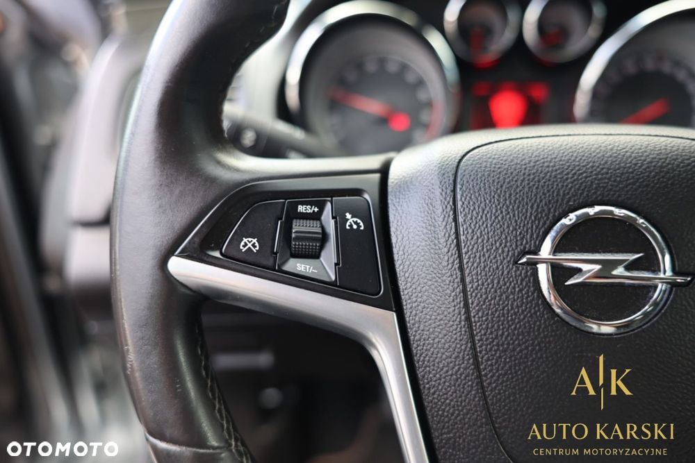 Opel Insignia - 22
