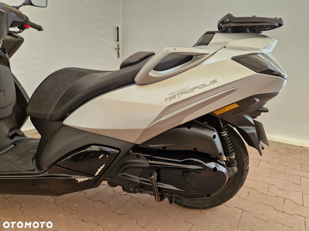 Peugeot Metropolis - 27