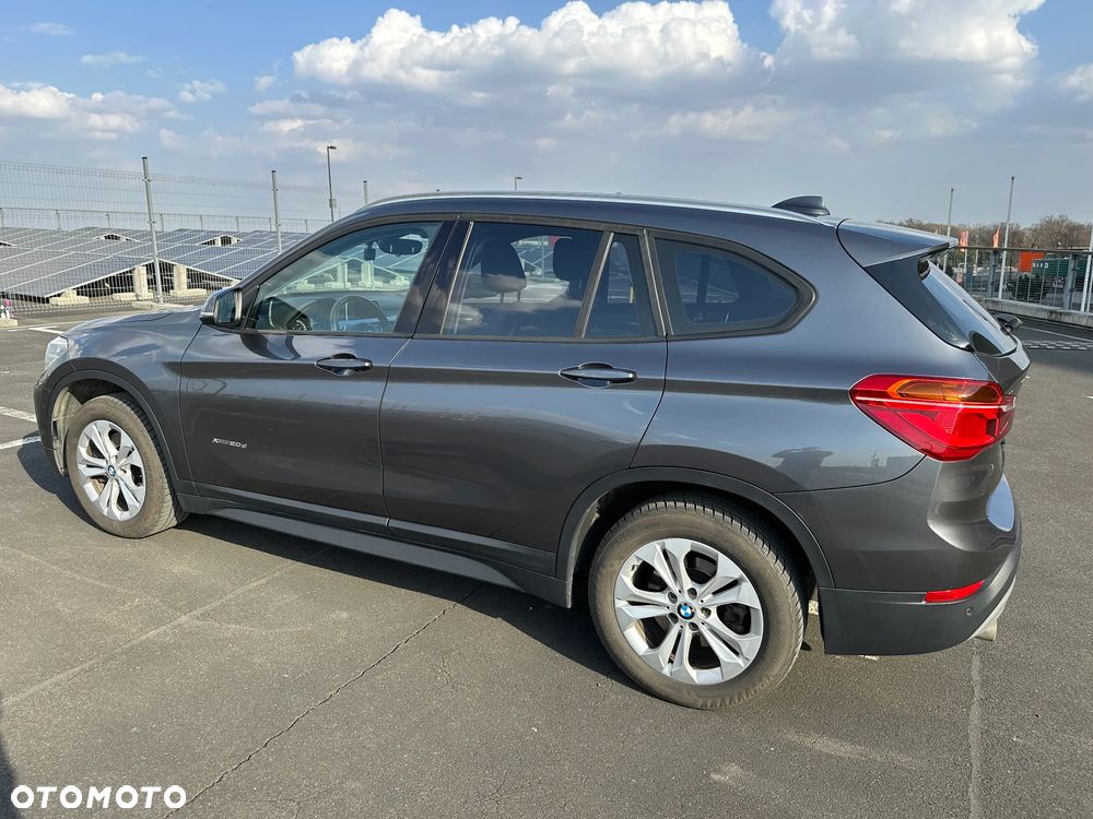 BMW X1 xDrive20d Sport Line - 13