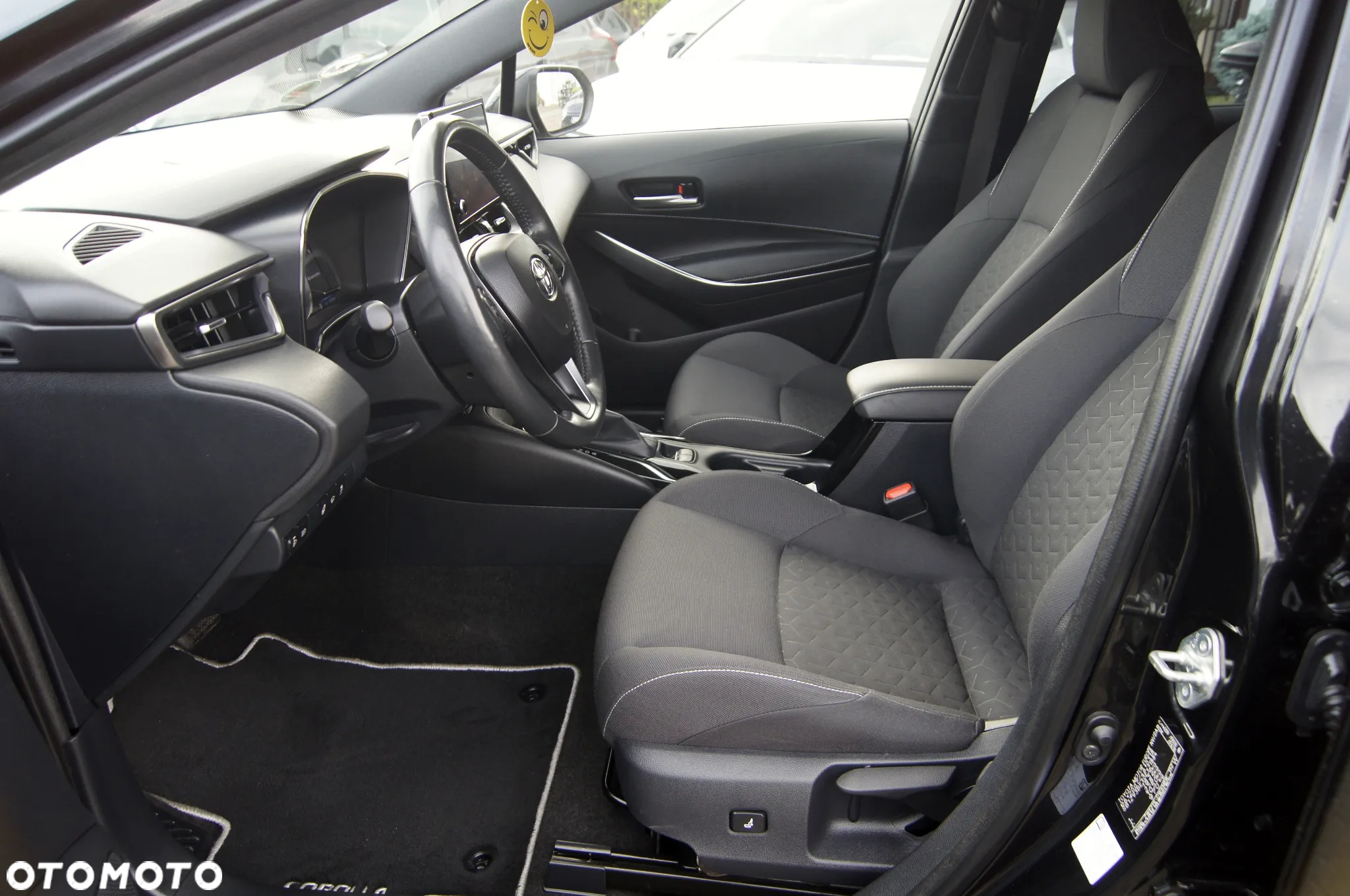 Toyota Corolla 1.8 Hybrid Active - 8