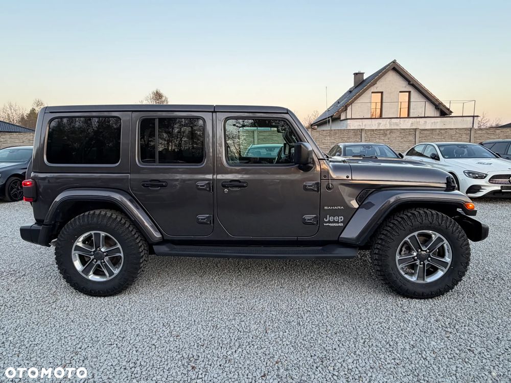Jeep Wrangler 3.6 Unlim Sahara - 17