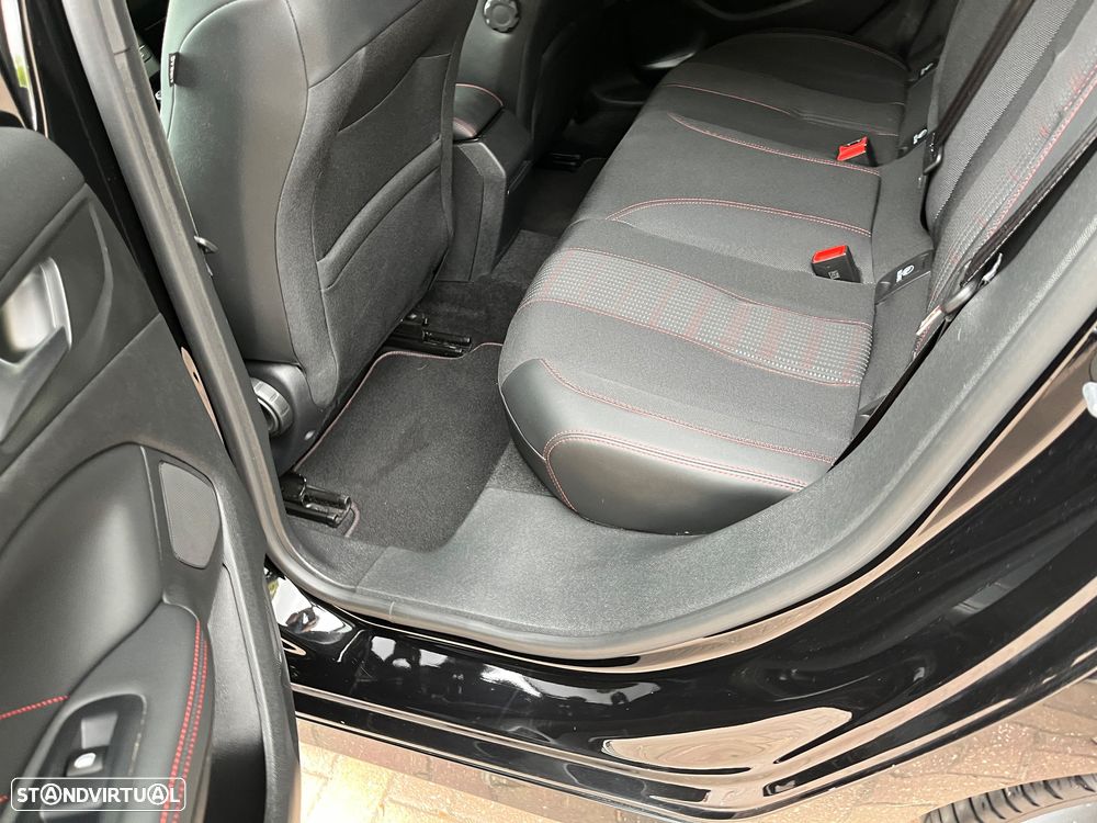 Peugeot 308 1.2 PureTech GT Pack EAT8 - 29