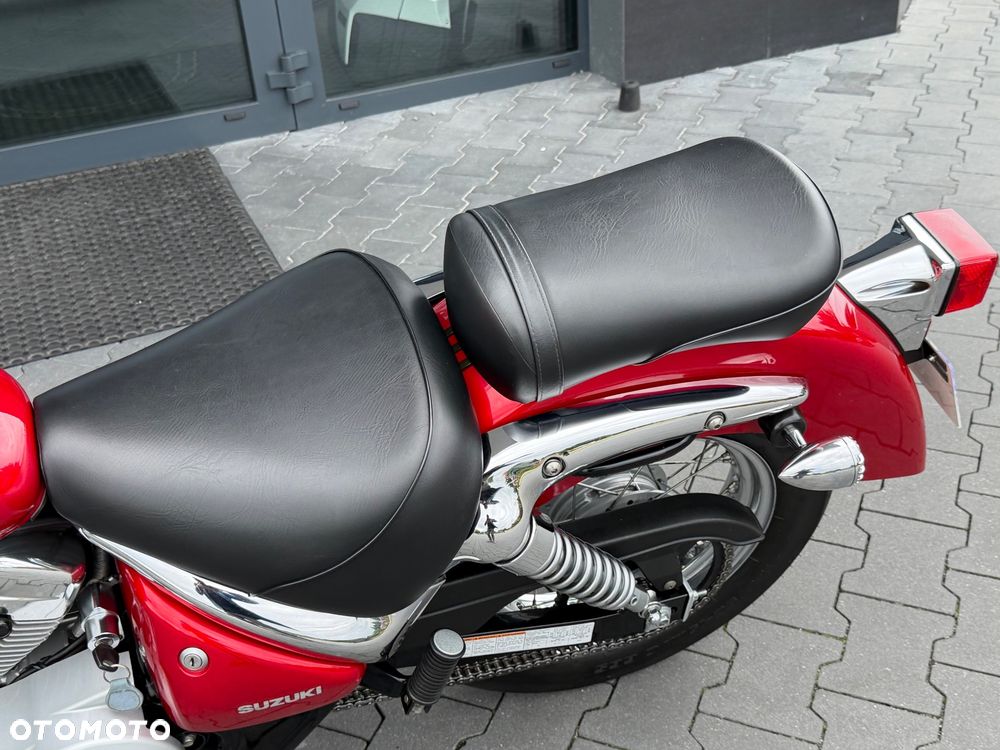 Suzuki Intruder - 34