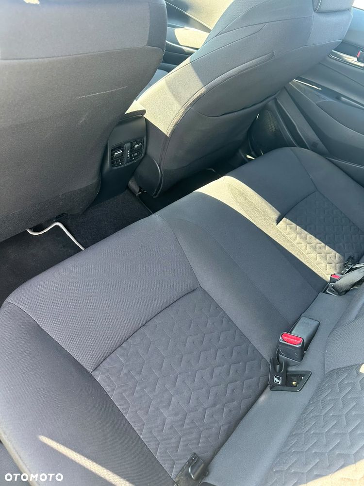 Toyota Corolla - 11