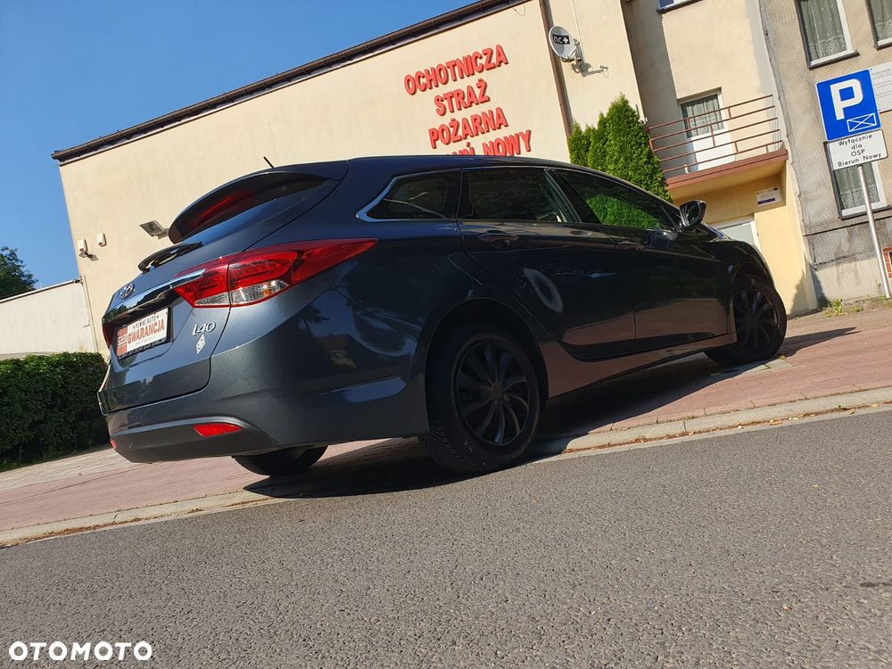 Hyundai i40 Kombi blue 1.6 Trend - 7