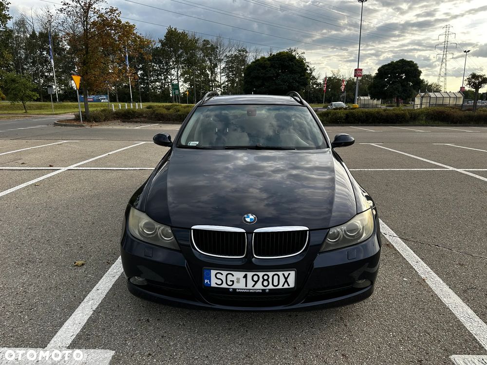 BMW Seria 3 318d - 11