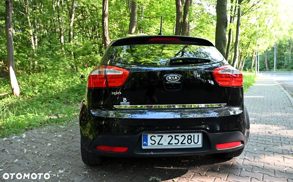 Kia Rio - 23