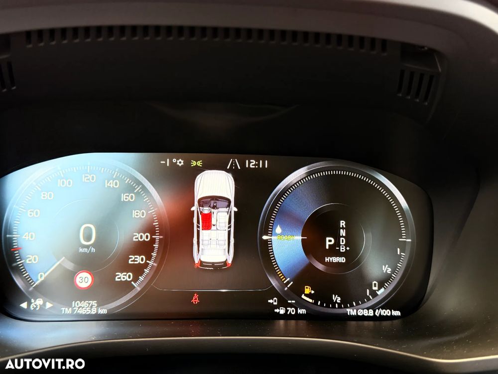 Volvo XC 60 T8 Twin Engine AWD Geartronic Momentum - 19