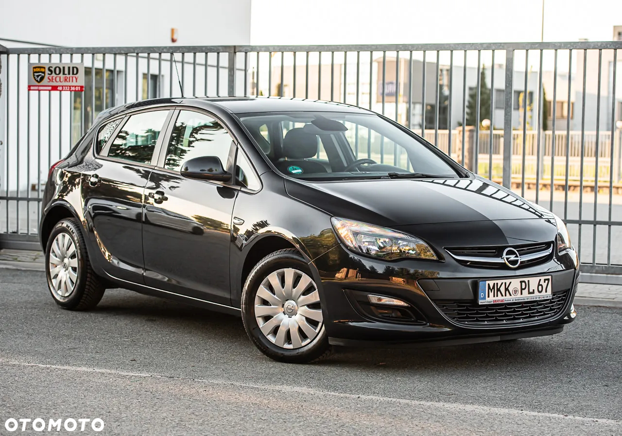 Opel Astra 1.4 Turbo Exklusiv - 2