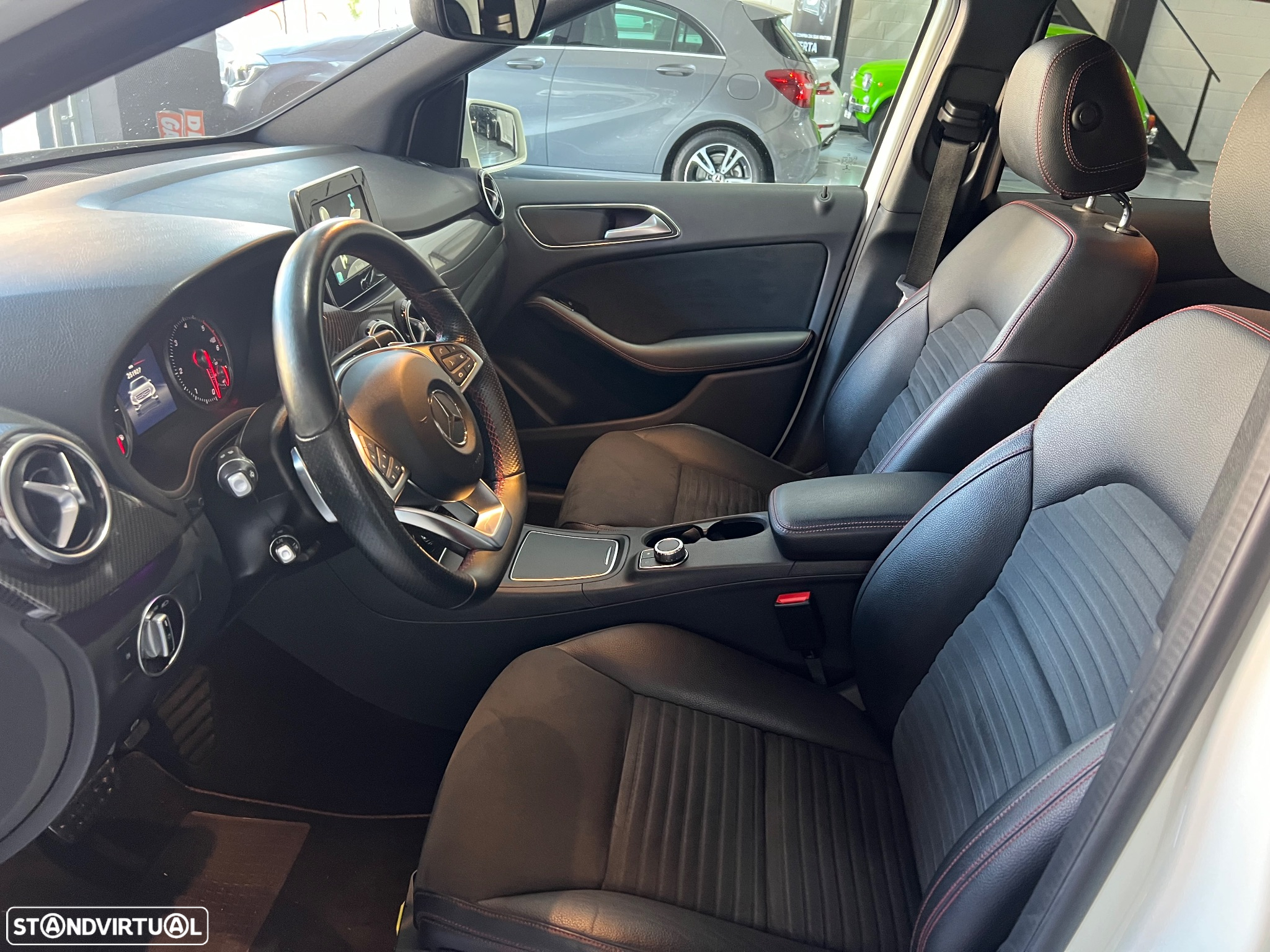 Mercedes-Benz B 220 (CDI) d 7G-DCT AMG Line - 11