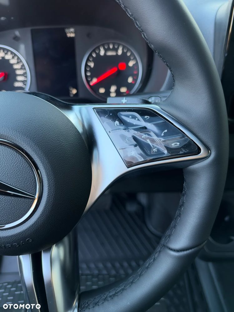 Mercedes-Benz Sprinter - 17