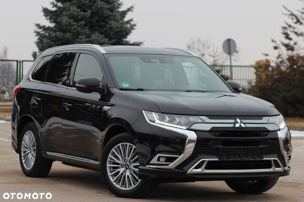 Mitsubishi Outlander 2.4 4WD Diamant+ - 7