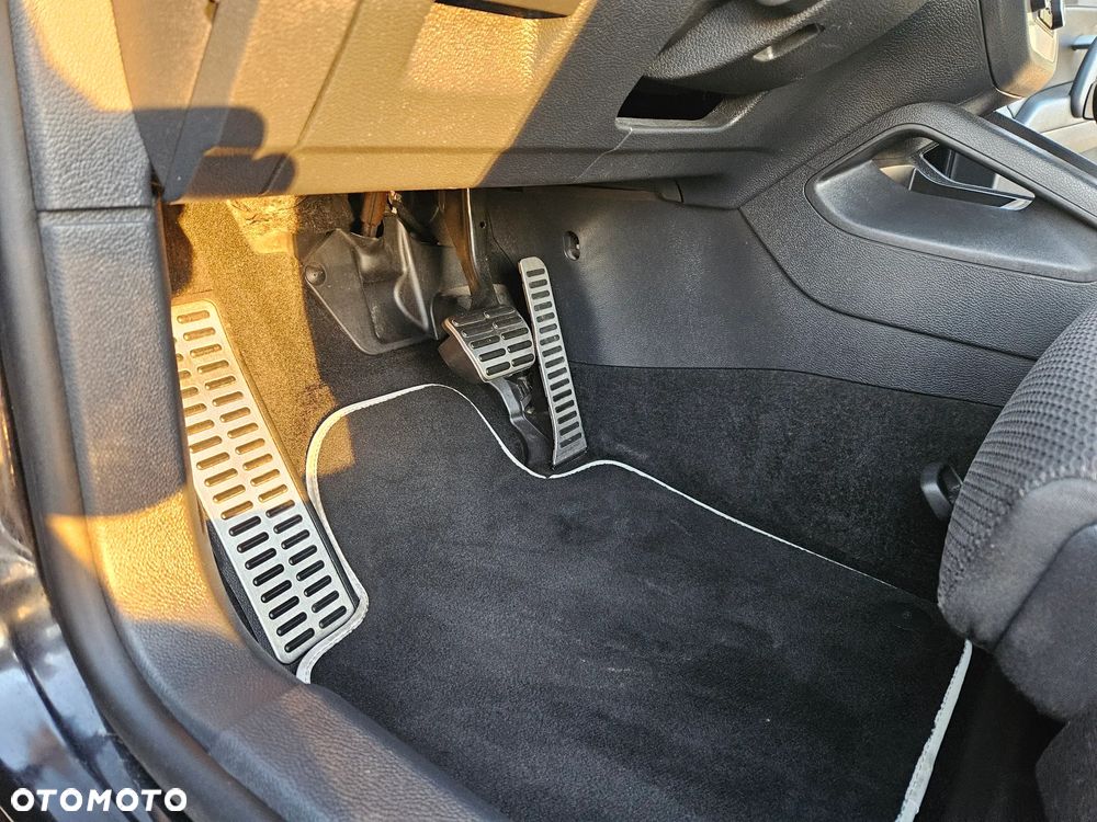 Volkswagen Scirocco - 34