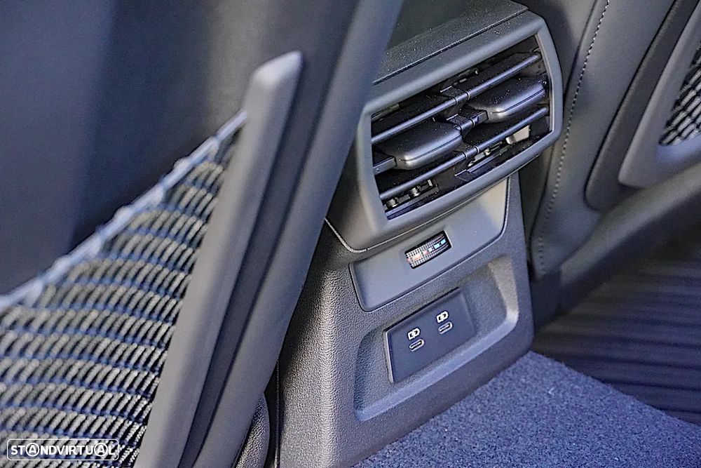 Audi RS3 Limousine 2.5 TFSI quattro S tronic - 33