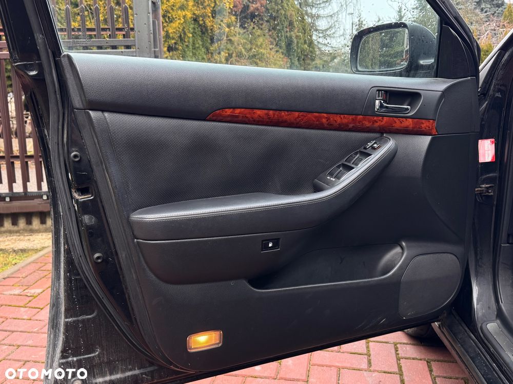 Toyota Avensis 2.4 VVT-i Prestige - 10