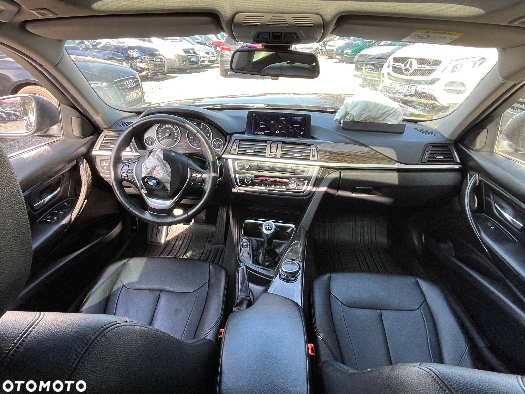 BMW Seria 3 318d xDrive Sport Line - 28