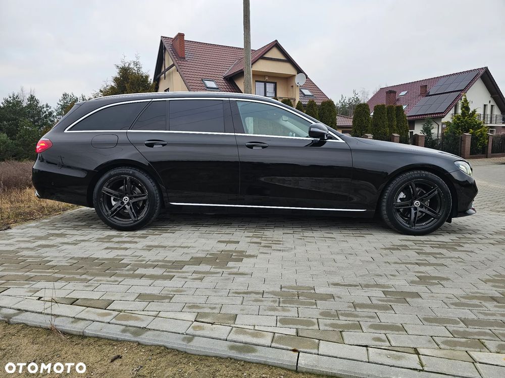 Mercedes-Benz Klasa E 220 d 9G-TRONIC Exclusive - 12