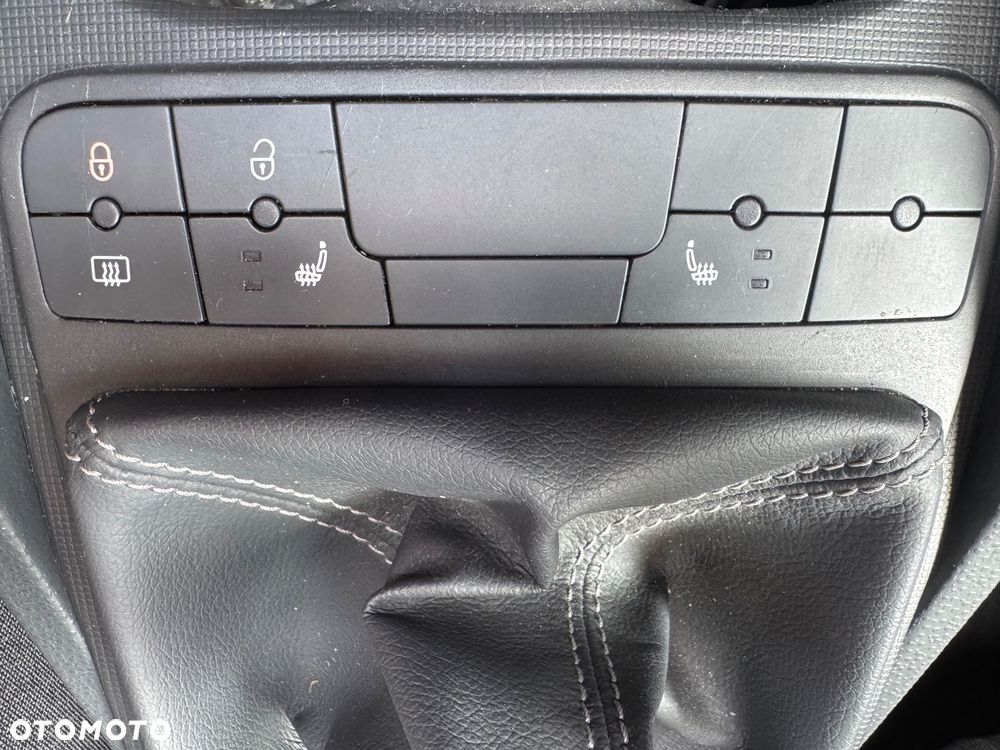 Seat Ibiza 1.4 16V Comfort Edition - 19