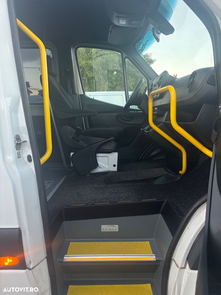 Mercedes-Benz Sprinter - 14