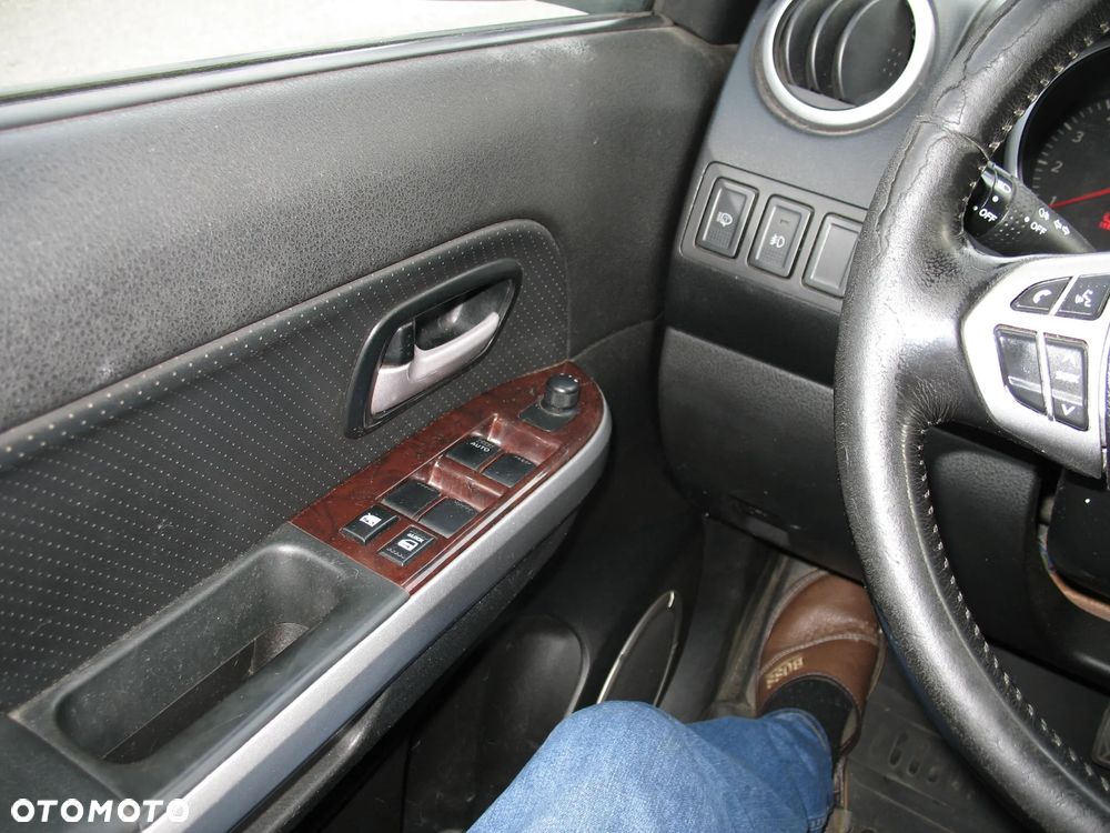 Suzuki Grand Vitara - 10