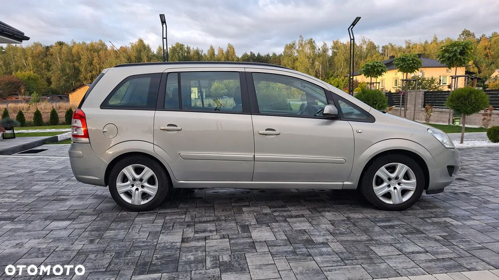 Opel Zafira 2009 photo 5