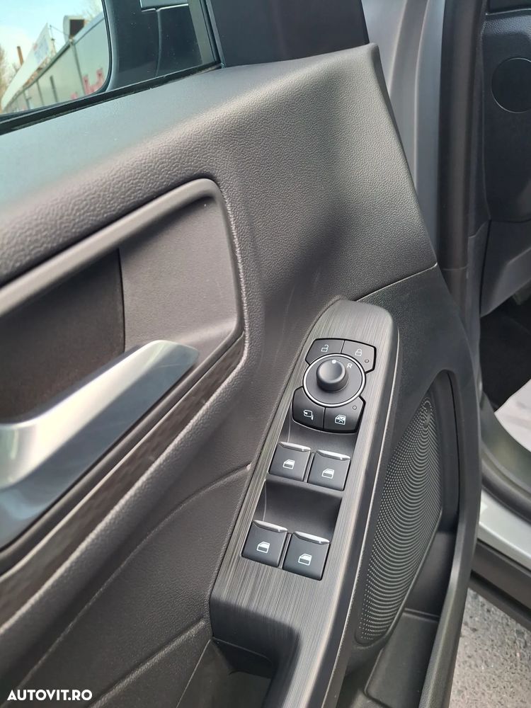 Ford Kuga 1.5 EcoBoost A8 FWD Titanium - 12