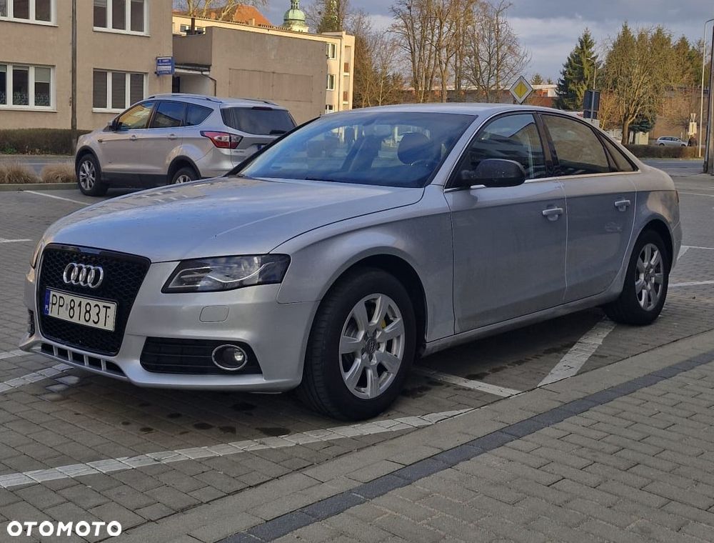 Audi A4 Limousine - 1