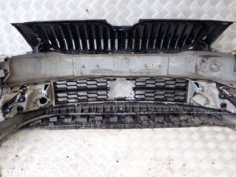 SKODA OCTAVIA III SEDAN KOD LAKIERU LA7W - ZDERZAK PRZÓD +MASKA +BŁOTNIK LEWY / PRAWY -  DRZWI LEWY /PRAWY PRZÓD /TYŁ - ZDERZAK TYŁ - 11