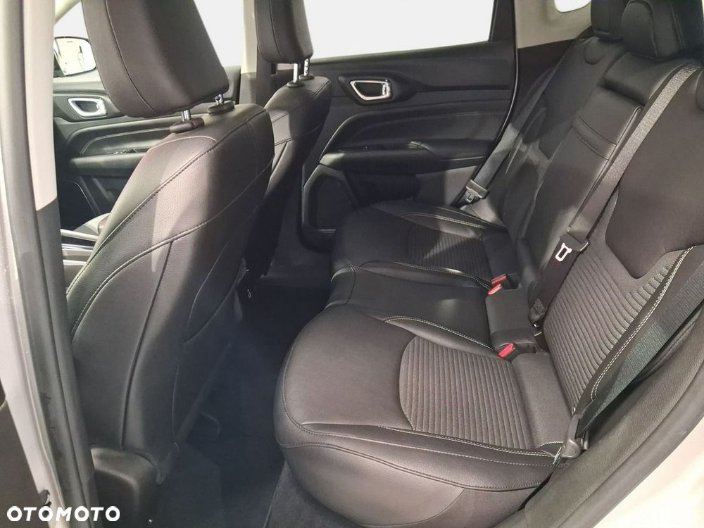 Jeep Compass - 15
