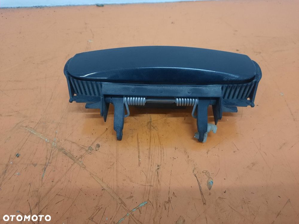 AUDI A4 B6 00-05  KLAMKA TYŁ PRAWA  LZ9W - 2