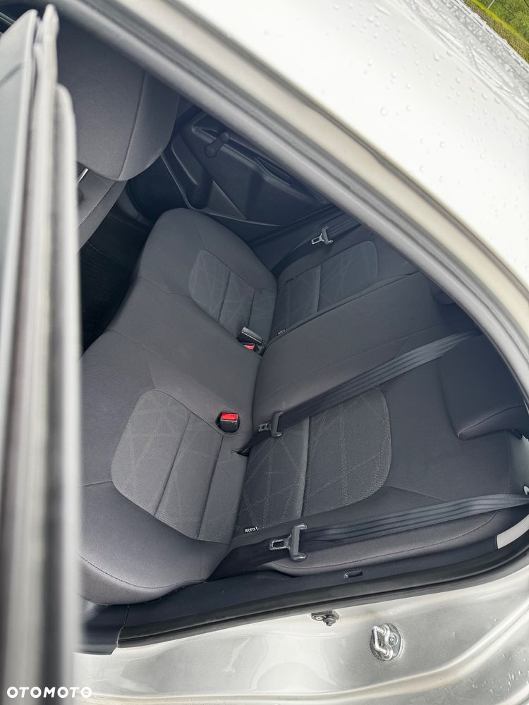 Kia Rio 1.2 Edition 7 - 10