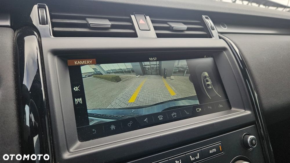 Land Rover Discovery 3.0 Si6 SE - 18