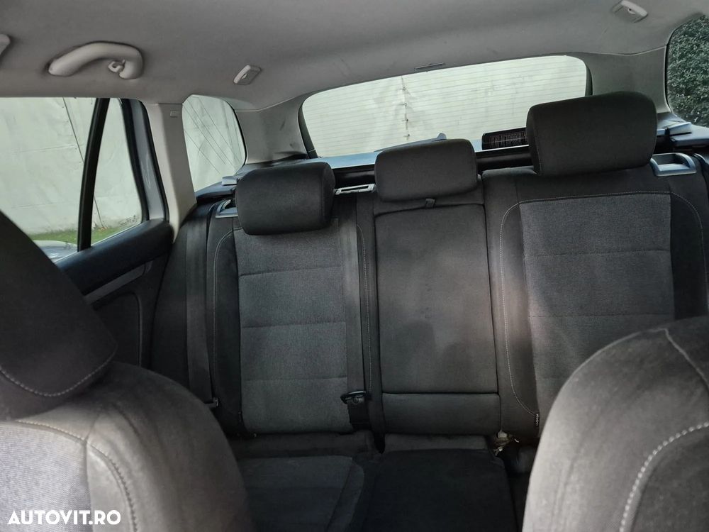 Volkswagen Golf 1.6 TDI DPF Style - 14