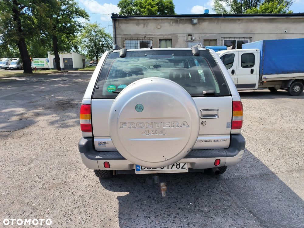 Opel Frontera 2.2 16V - 5