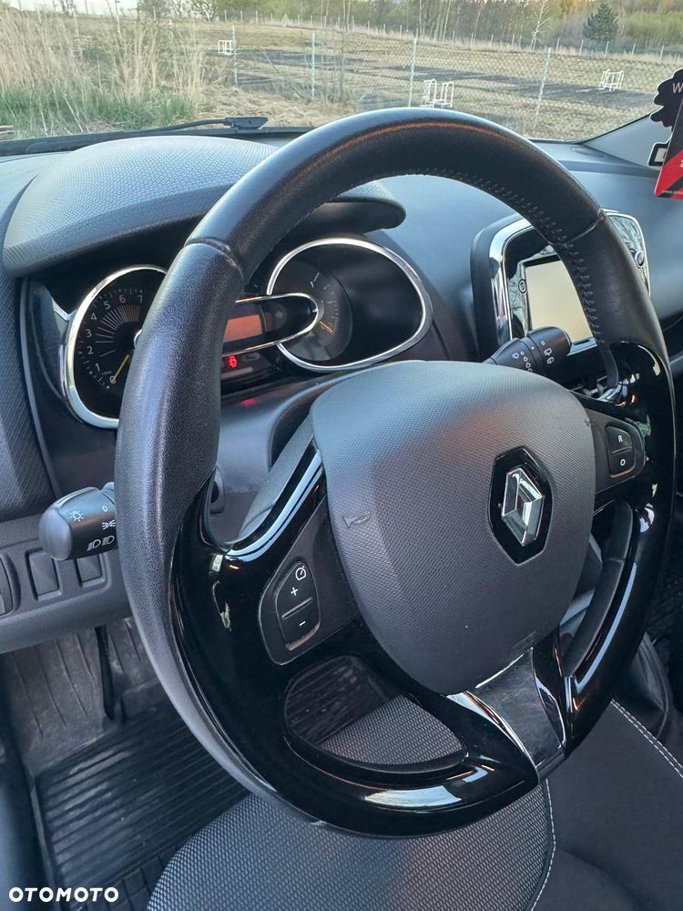 Renault Clio 1.2 16V 75 Experience - 12