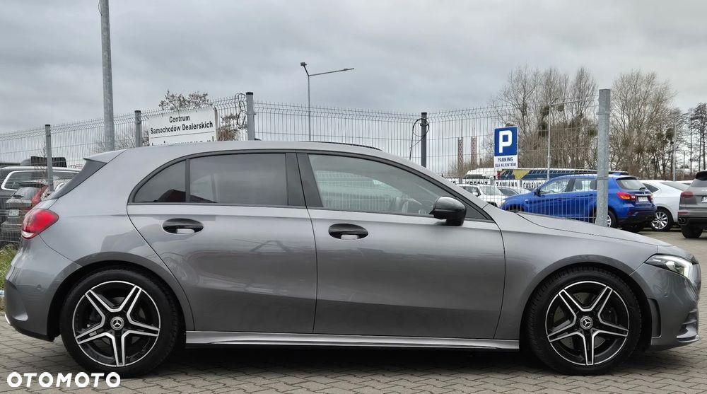 Mercedes-Benz Klasa A 250 AMG Line 7G-DCT - 3