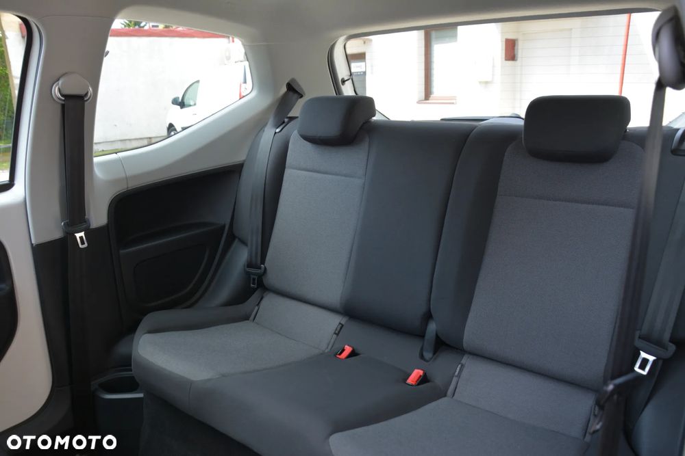 Volkswagen up! (BlueMotion Technology) move - 13