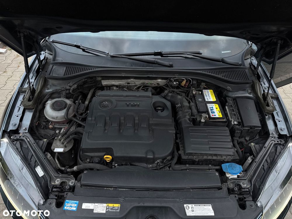 Skoda Superb 2.0 TDI 4x4 DSG Sportline - 39