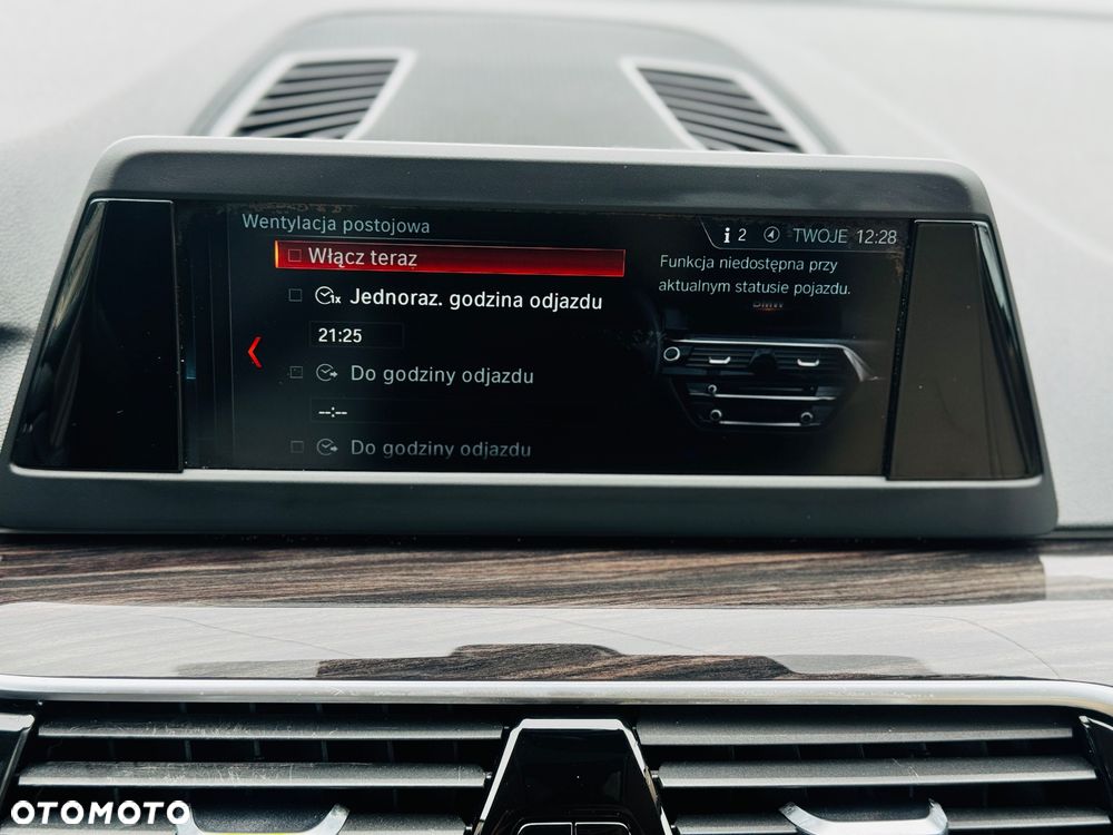 BMW Seria 5 520d Luxury Line sport - 12