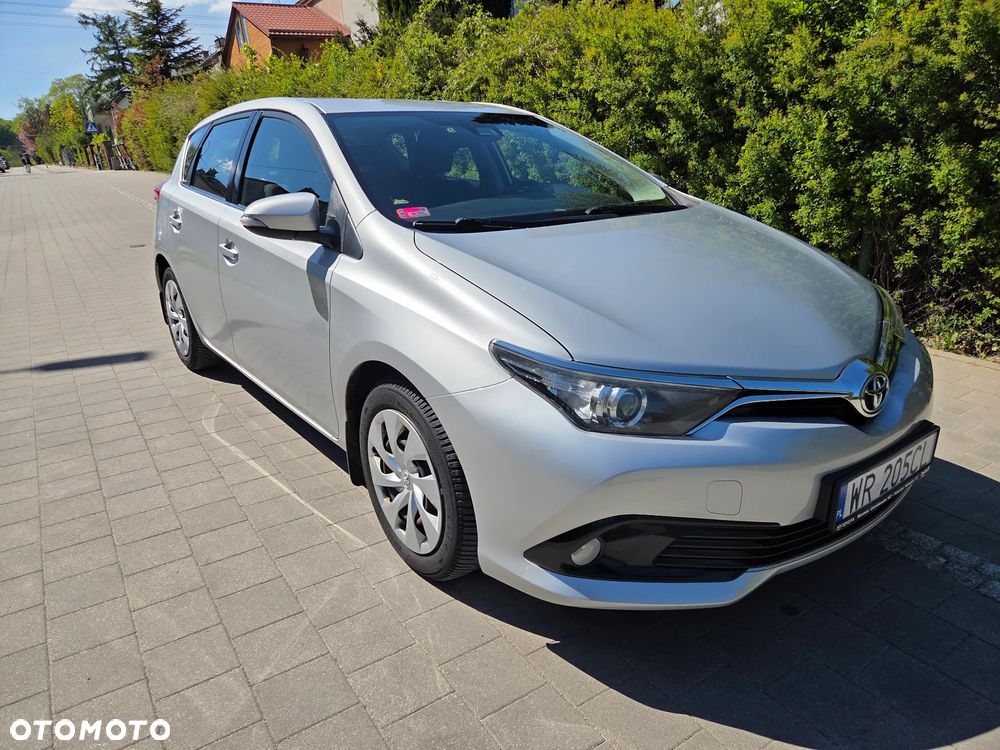 Toyota Auris 1.6 Premium - 4