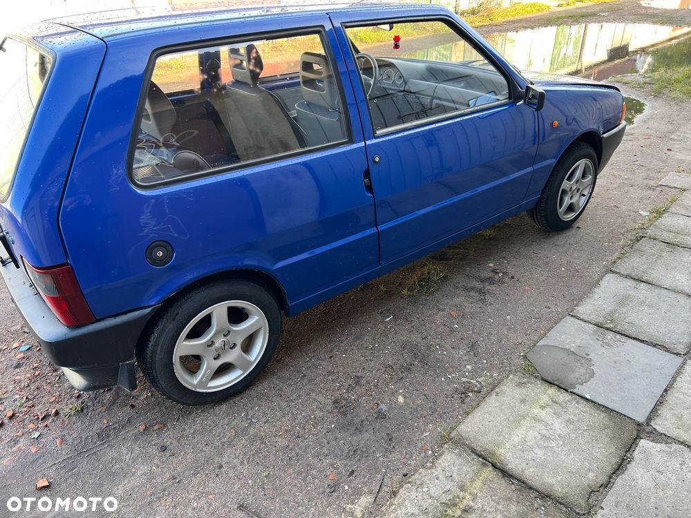 Fiat Uno 899 - 10